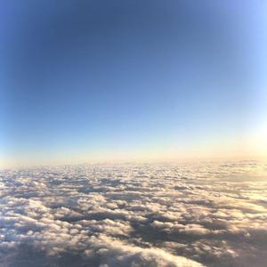 美女晚内衣脱内裤
