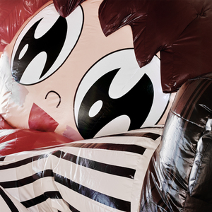 美女晚内衣脱内裤
